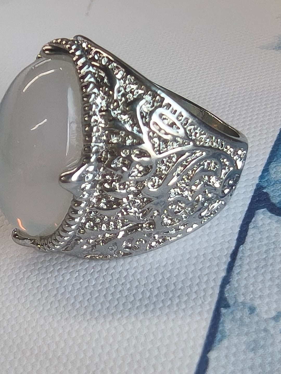 Customer photo review of HilalHaven Lunar Veil Intricate Scroll‑Engraved Cabochon Statement Ring