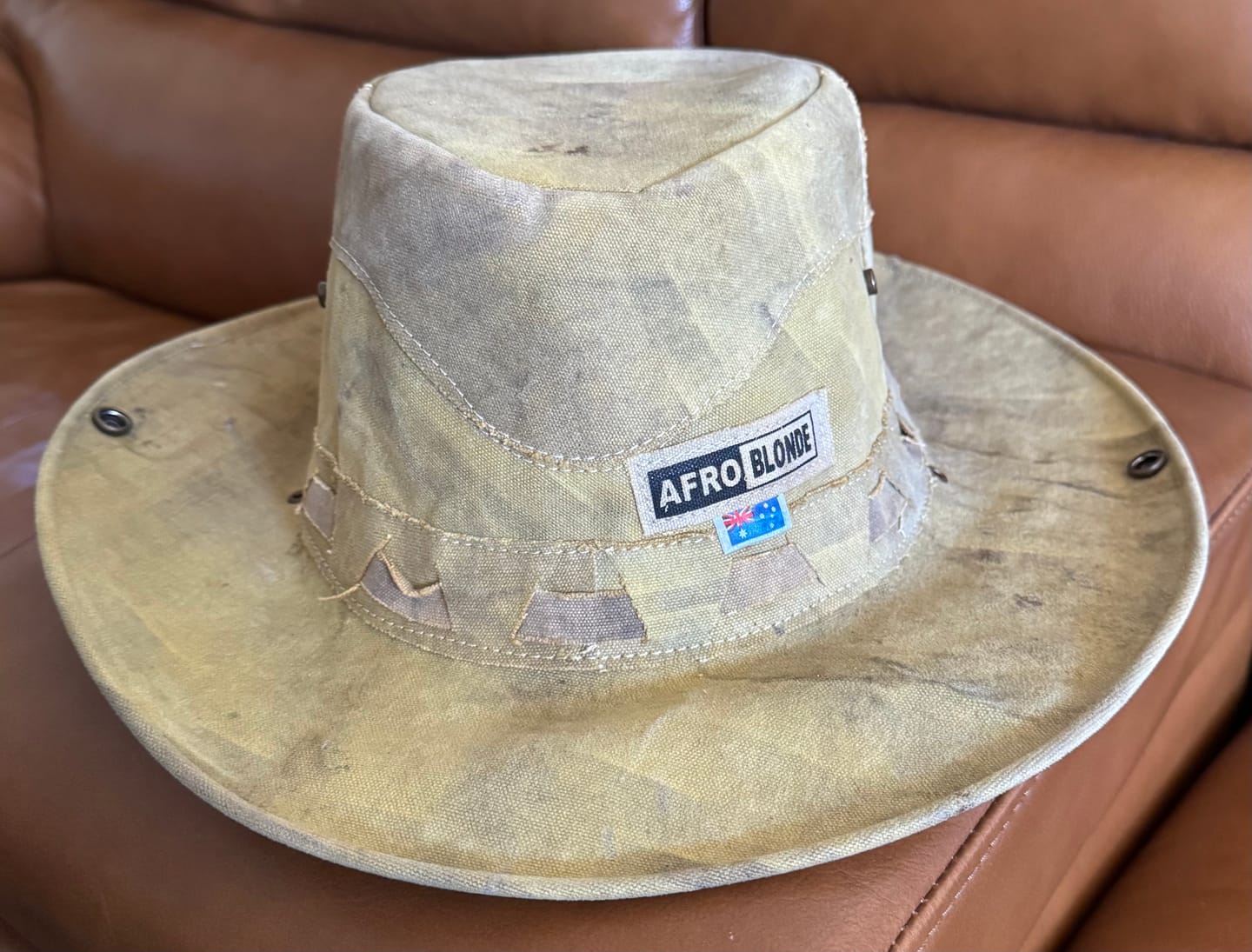 Customer photo review of RENEGADE / MYSTERY HAT - vintage truck canvas
