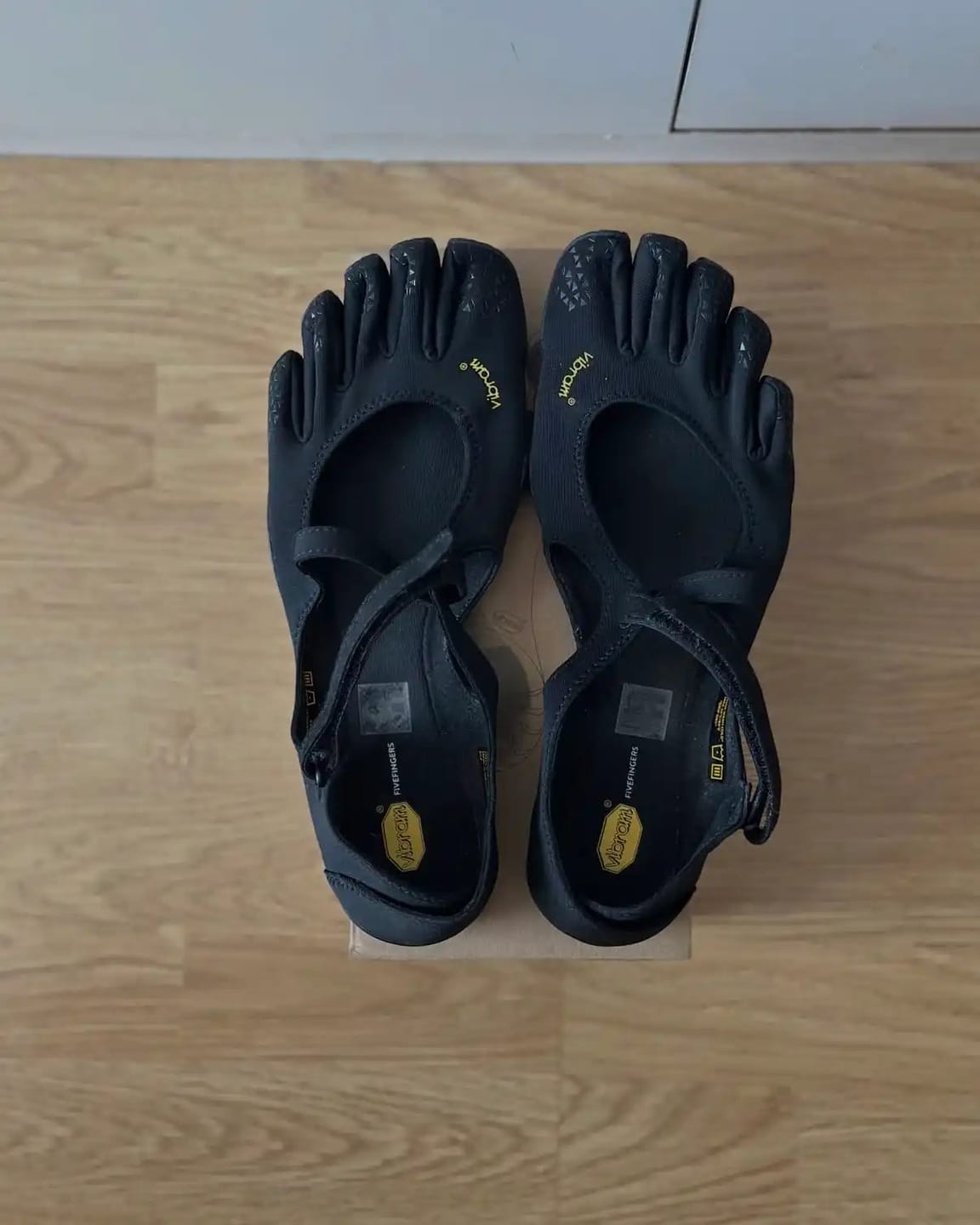 Customer photo review of FiveF Toe Shoes