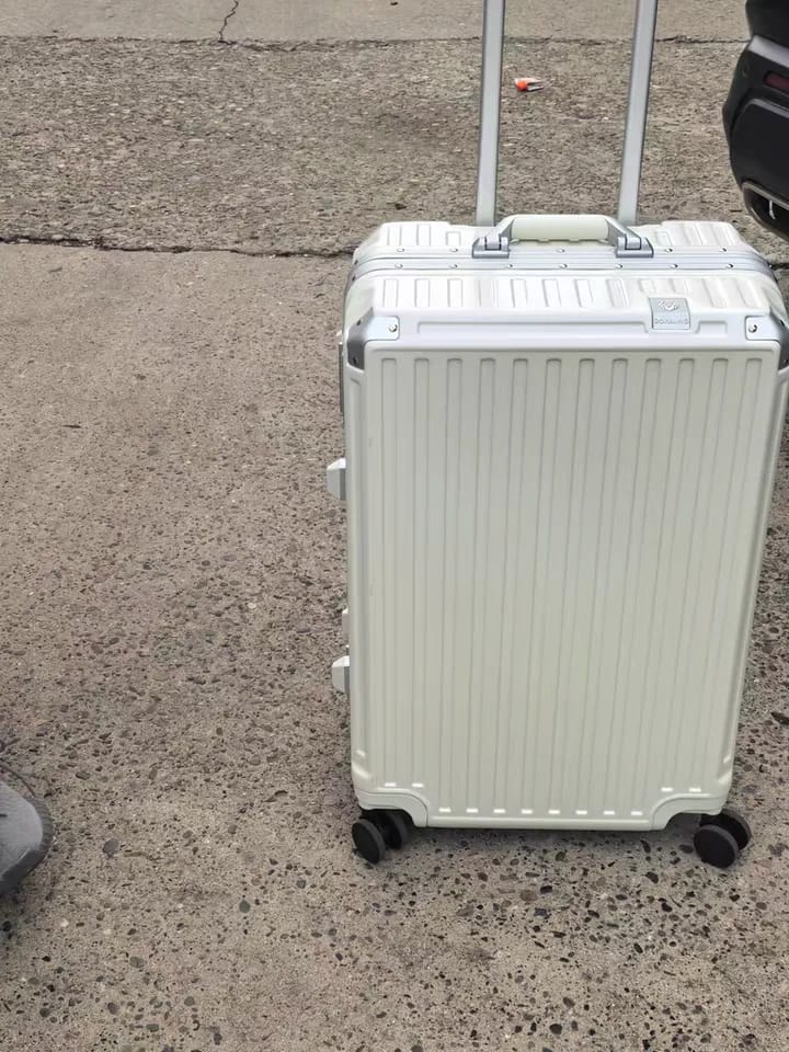 Customer photo review of AURA Collection
