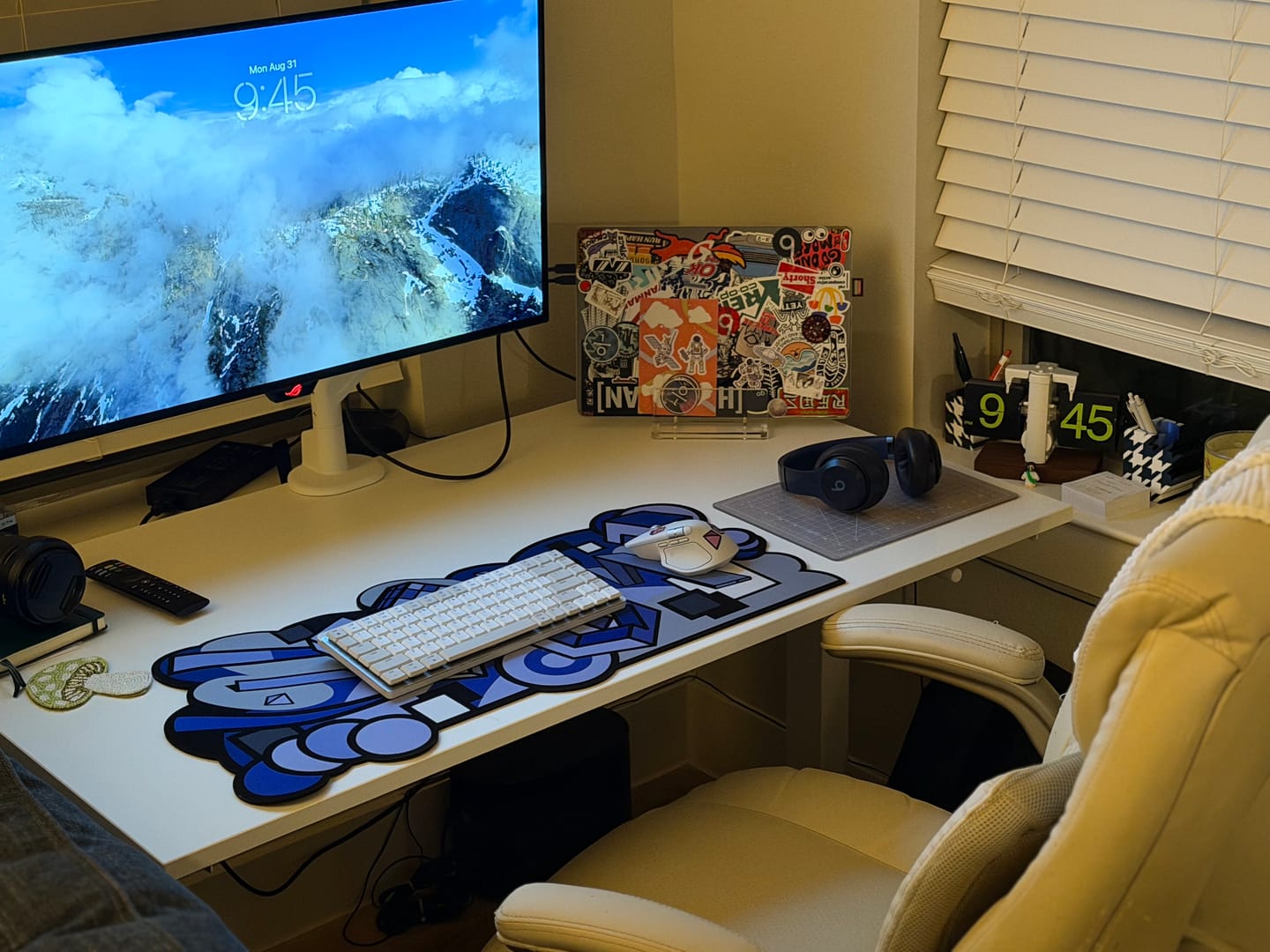 Customer photo review of RETROGRADE - Limited Edition - Large Cloth Desk Pad