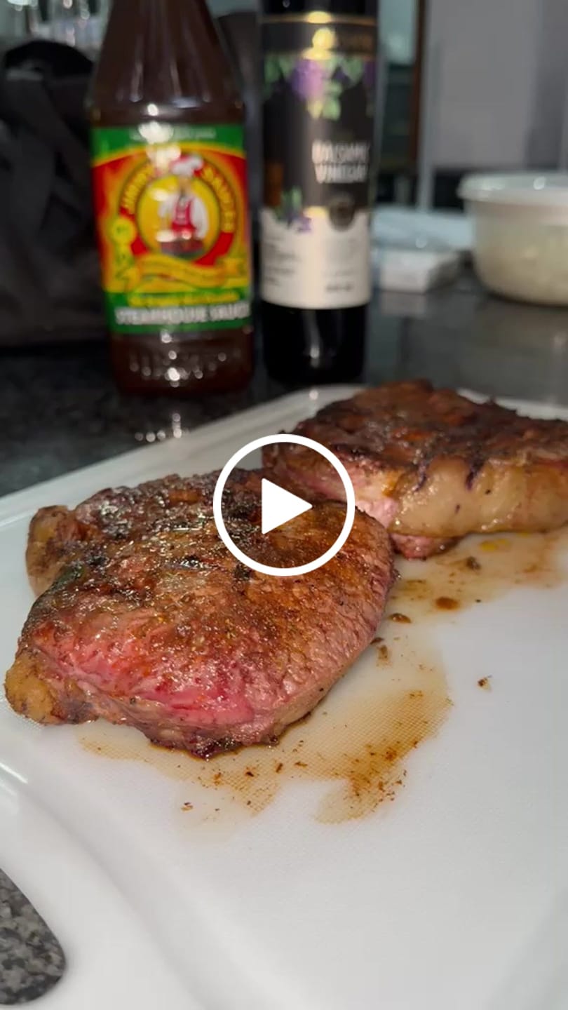 Customer video review of BRAAIPLANK™ "BEENLEM" HAMMER FORGED BONING KNIFE