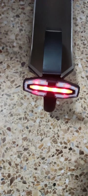 Customer photo review of SegnaRide V1 – Luci di sicurezza