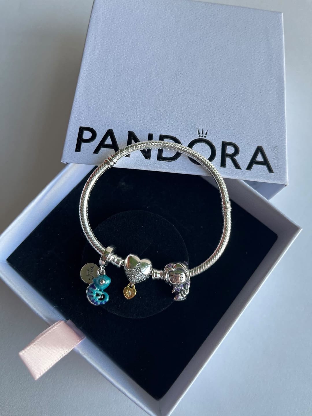 Customer photo review of Charm Colgante Camaleón