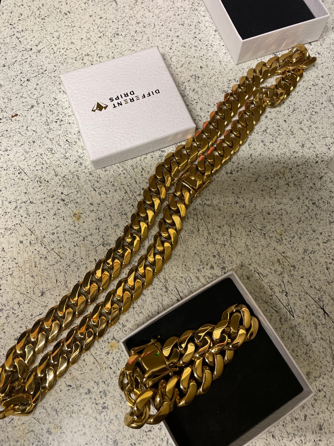 Customer photo review of 10-22mm Solid 18k Gold Plated Miami Cuban Link Chain
