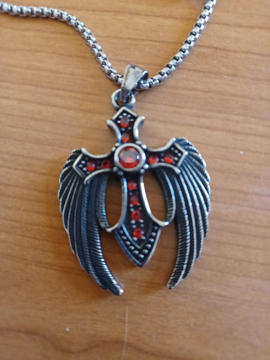 Customer photo review of Collier des Ailes du Gardien