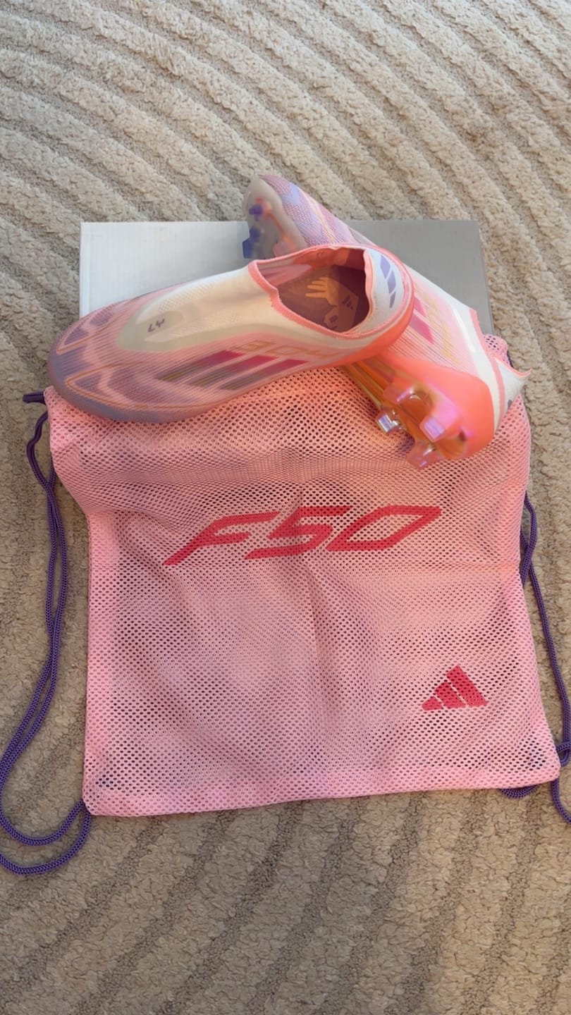 Customer photo review of Adidas F50 Lamine Yamal Laceless FG - Rose/Blanc