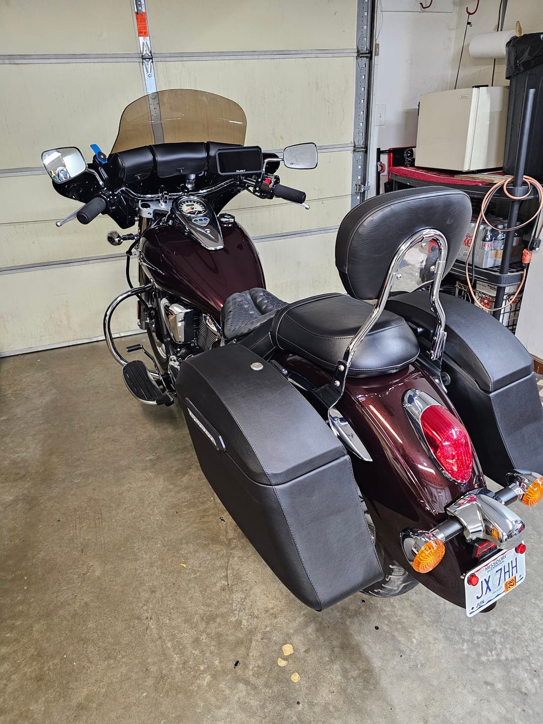 Customer photo review of 44L - Lamellar Stallion Extra Large Kawasaki Vulcan 900 Classic VN900 Leather Covered Motorcycle Hard Saddlebags