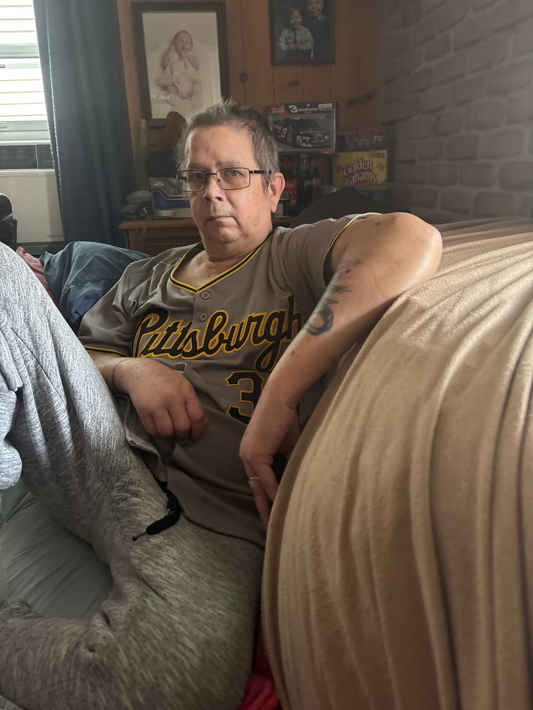 Customer photo review of Men's Pittsburgh Pirates Paul Skenes #30 Gray Replica Player Jersey1