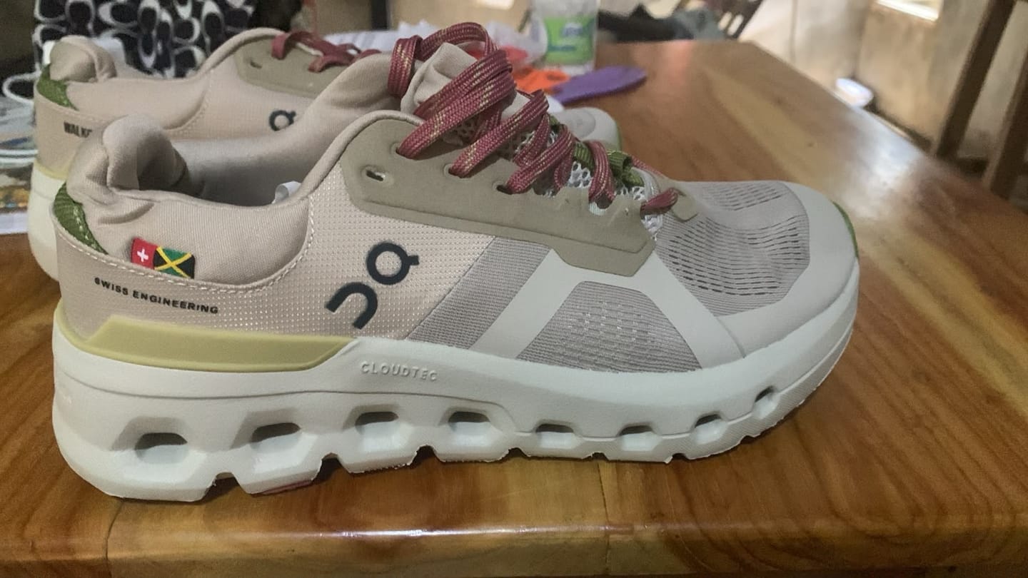 Customer photo review of ON CLOUDRUNNER 2
