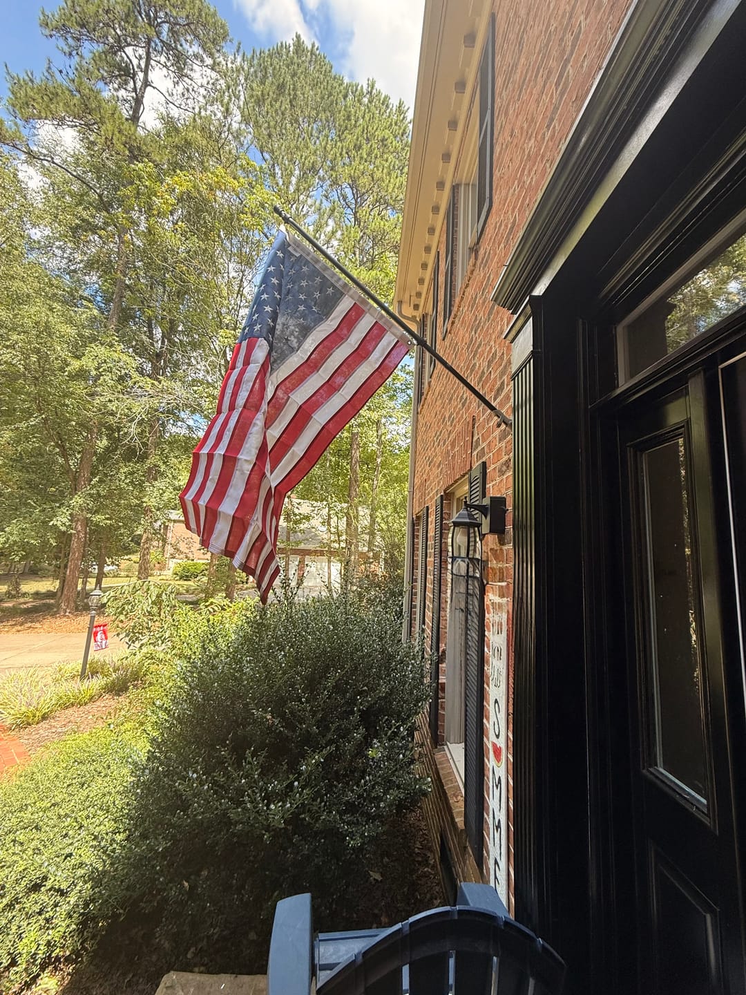 Customer photo review of Everlast American Pride - Spun Polyester Outdoor Flag