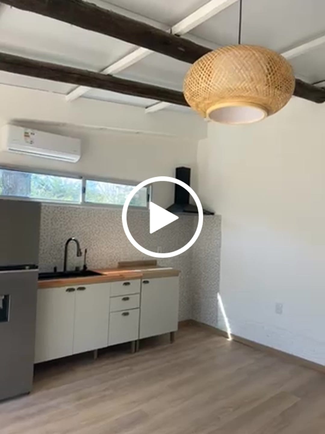 Customer video review of Lampara De Mesa Rattan Luminaria Portátil Diseño