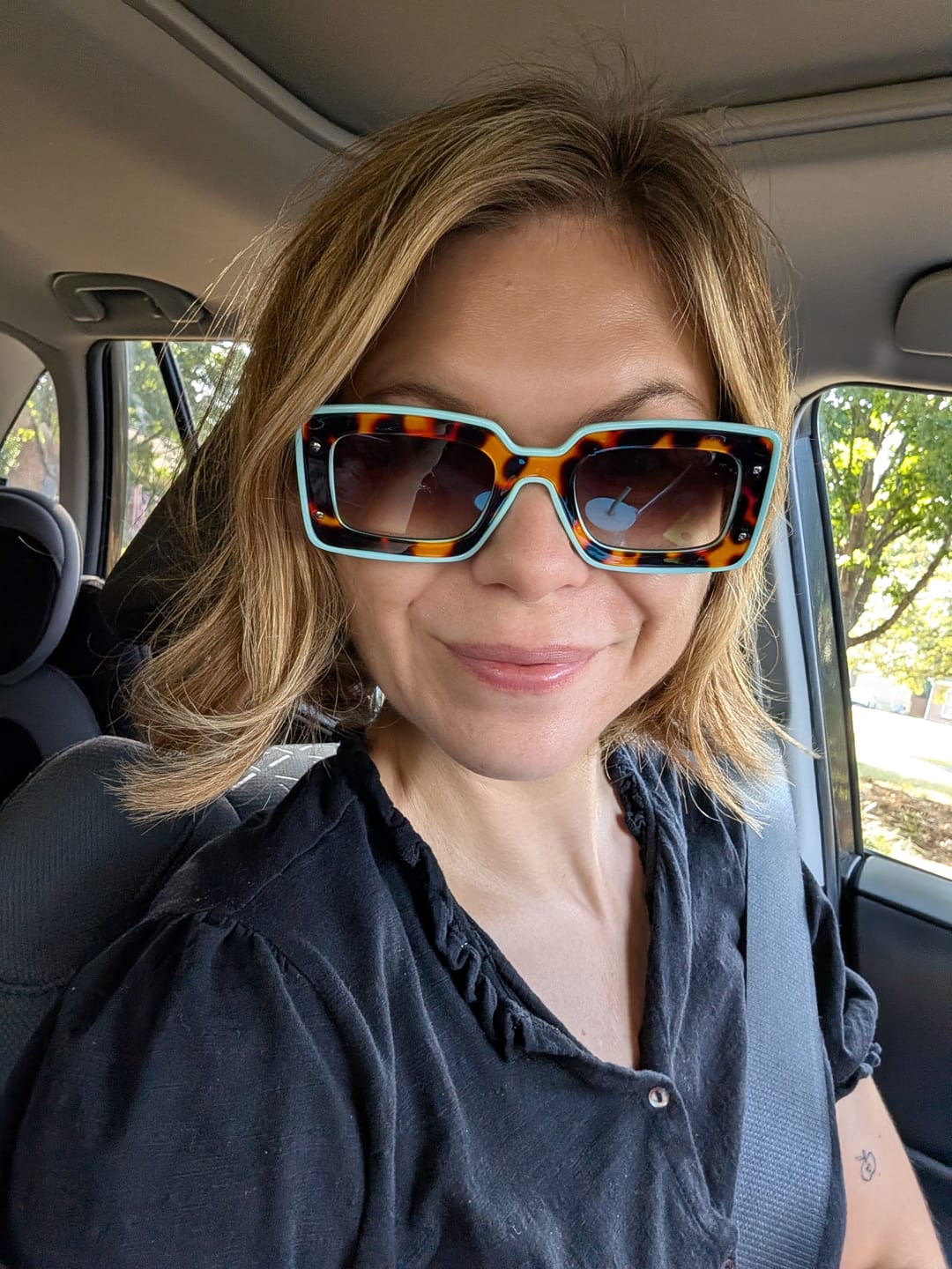Customer photo review of Deco Sunglasses Chartreuse + Sky Blue