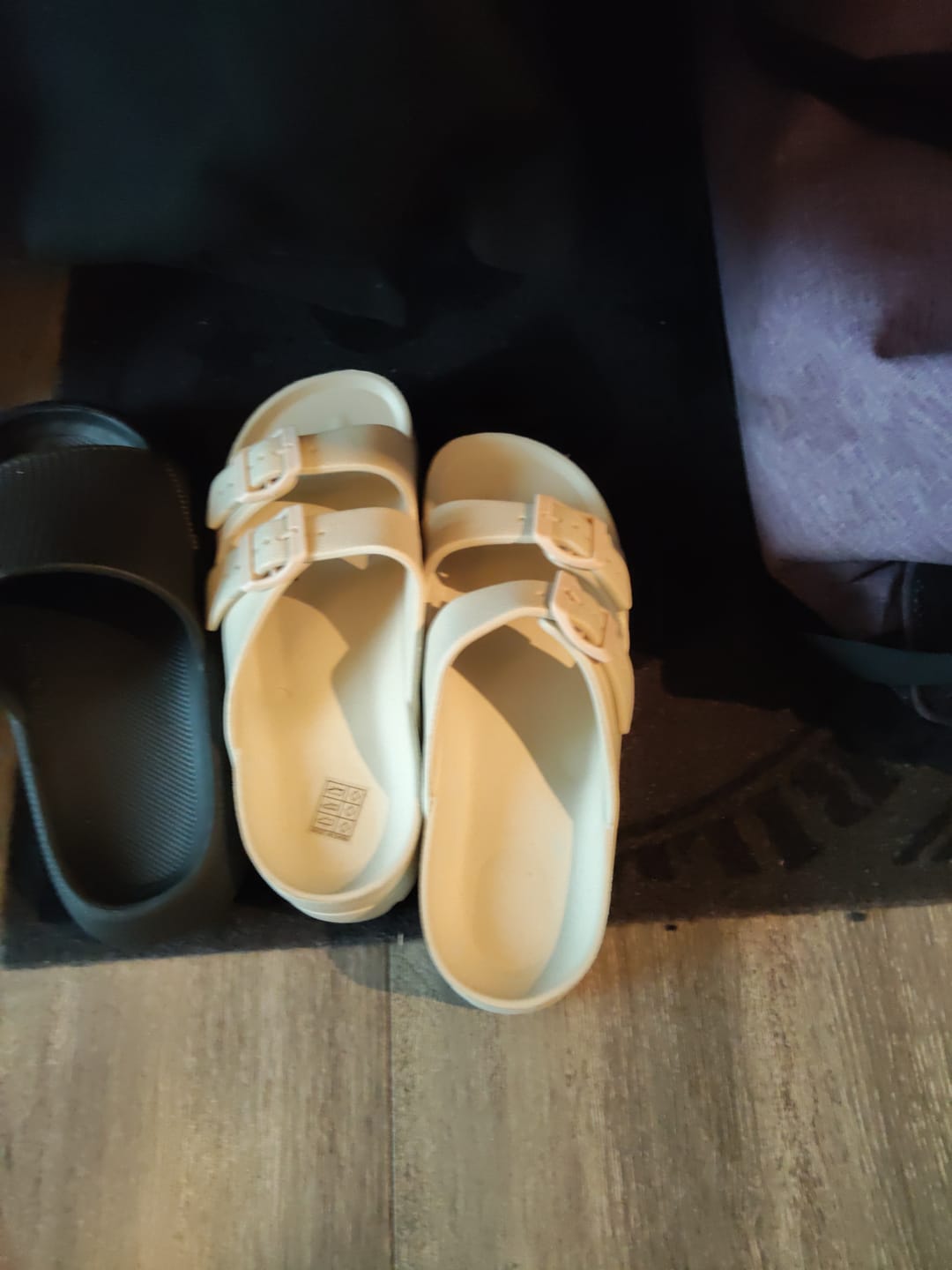 Customer photo review of ELEVATESHOES ELLY