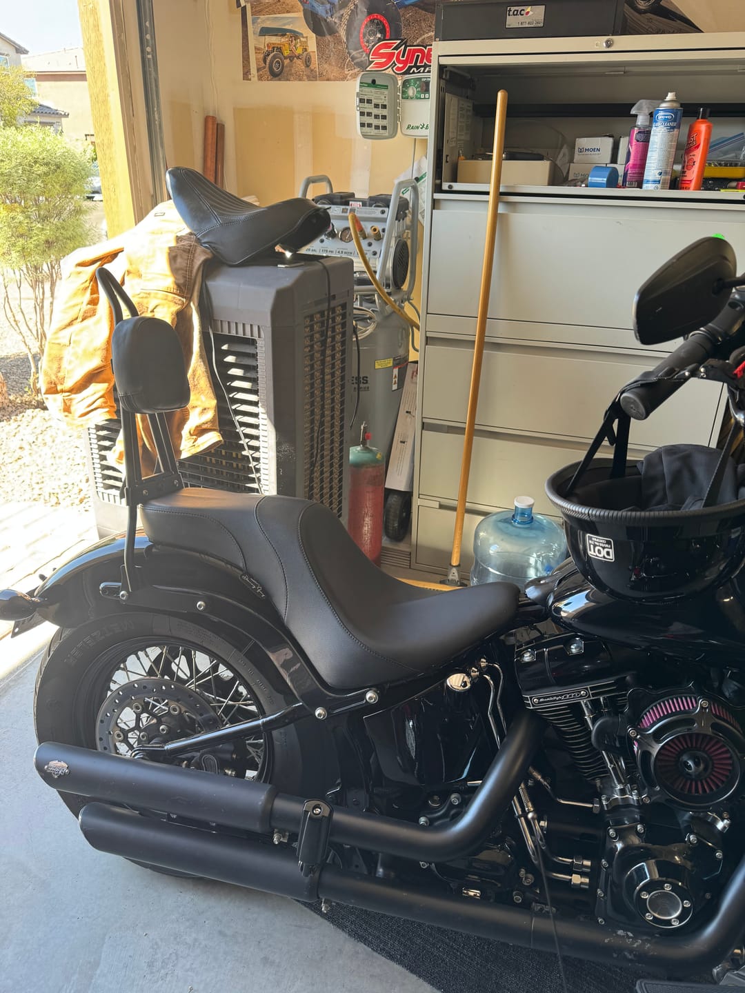 Customer photo review of Viking Iron Born Plain Leather Short Motorcycle Backrest Pad for Harley Davidson Foldable Sissy Bar