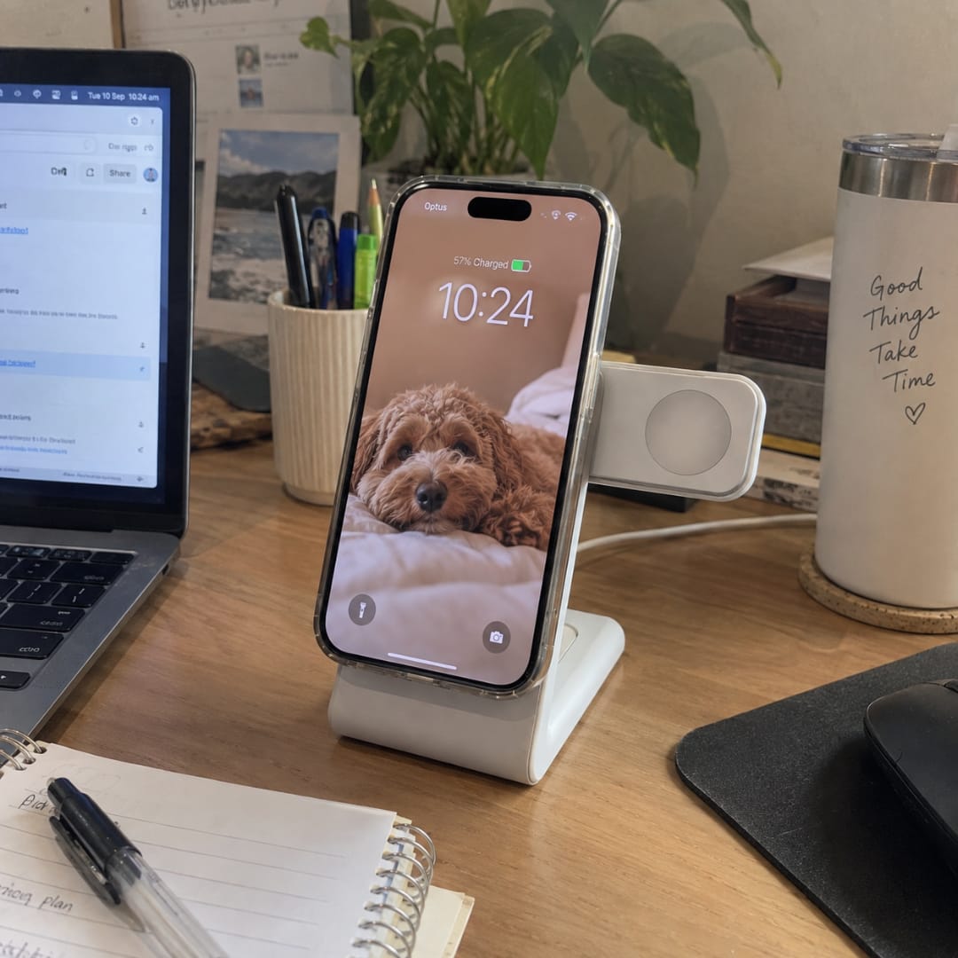 Customer photo review of PowerBase Pro - 3-IN-1 Magnetic Wireless Charger