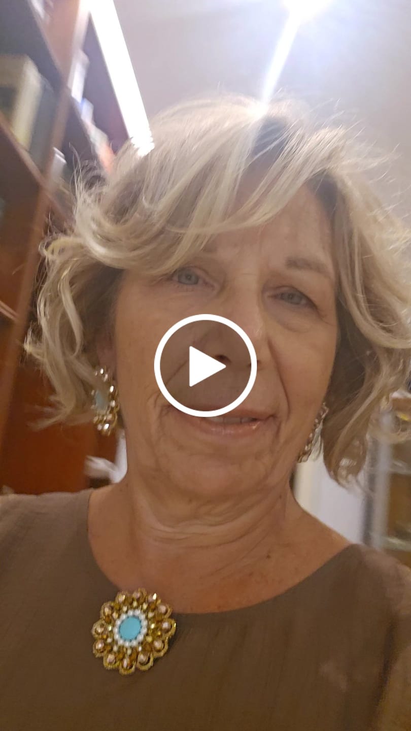 Customer video review of Spilla Marzamemi