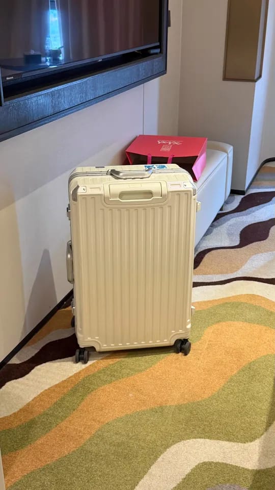 Customer photo review of AURA Collection