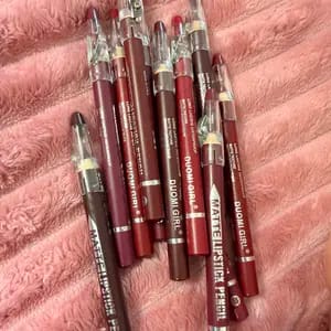 Customer photo review of Trucco Labbra Waterproof Matita Contorno Preciso Lunga Durata