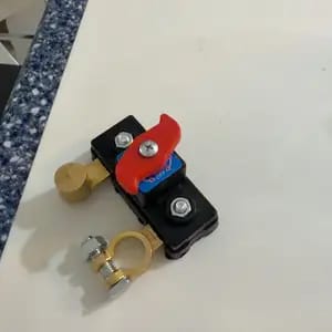 Customer photo review of Interruttore Batteria Auto Rame Alta Conduttività Stabile