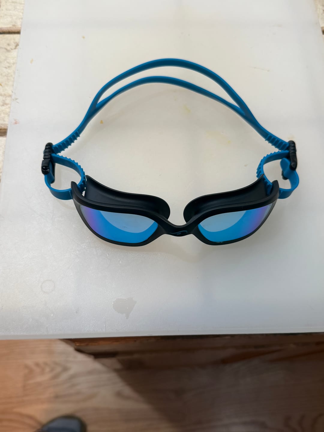 Customer photo review of NanoClear™ Flex Swim Goggles Blue Mirror - (Black)
