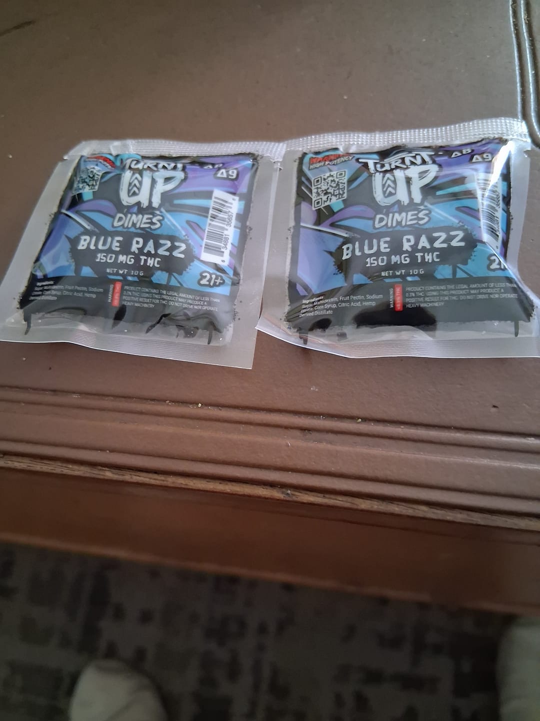 Customer photo review of Dime Gummy - Blue Razz