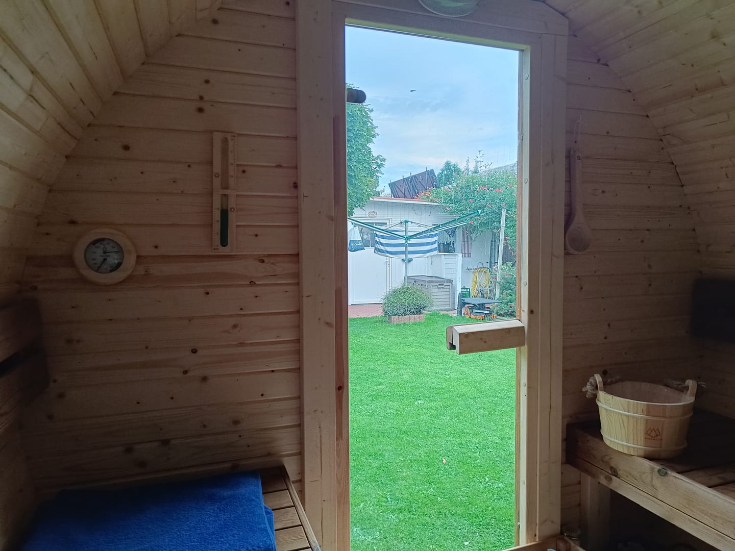 Customer photo review of Sauna Eimer Set (Eimer, Kelle, Sanduhr, Hygrometer Holz)
