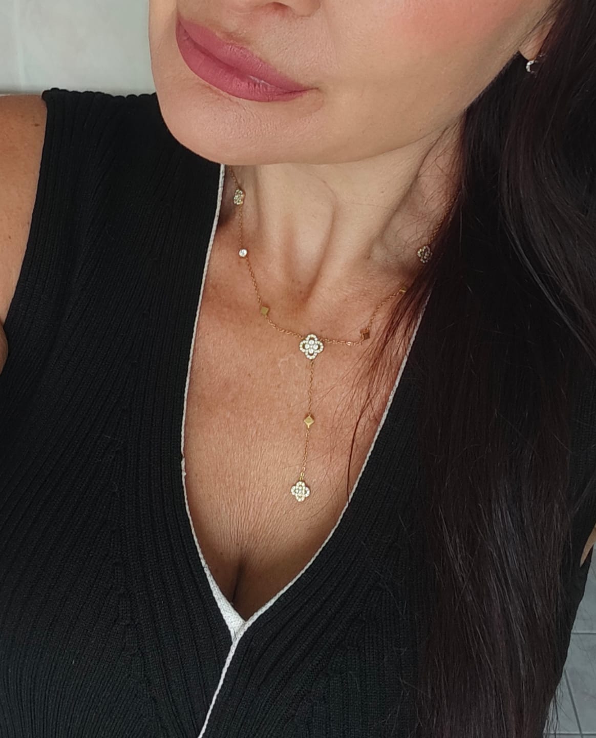 Customer photo review of Crystal Lucky Flower Y Kette 14K Vergoldet