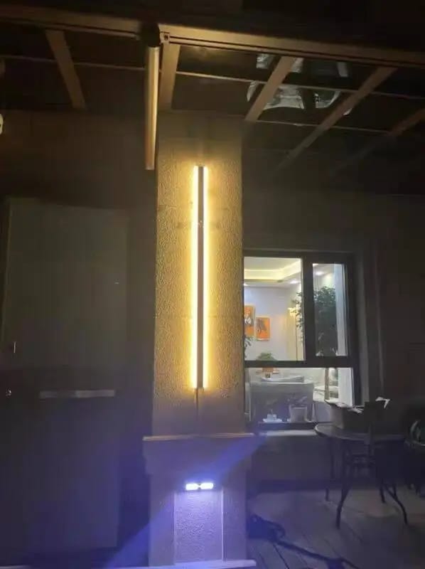 Customer photo review of Black Wall Sconce for Bedroom, Aluminium Column, 40 cm