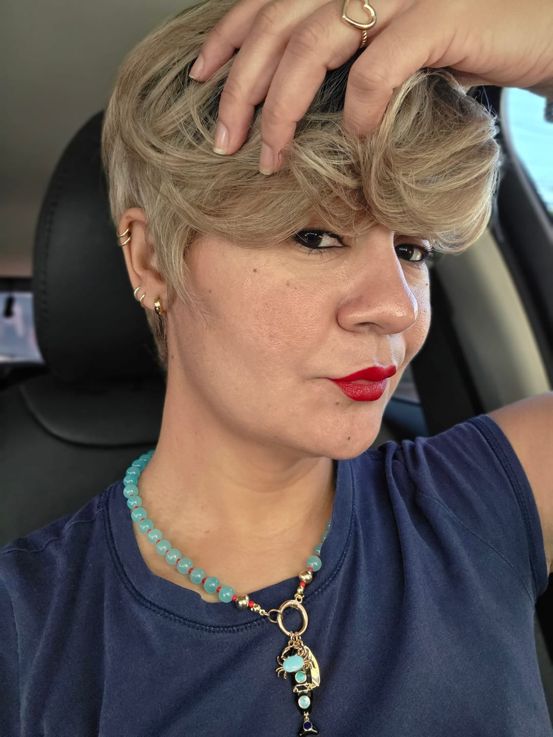 Customer photo review of Sensationnel Instant Fashion Full Wig - DARA