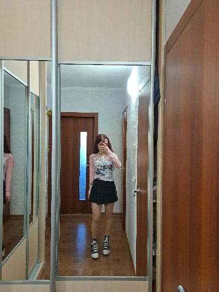 Customer photo review of V-neck Ribbed Knit Top