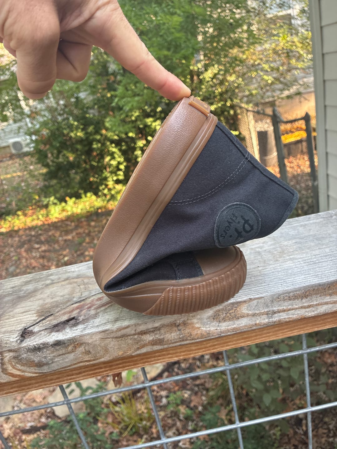 Customer photo review of Center High-Top Black/Gum