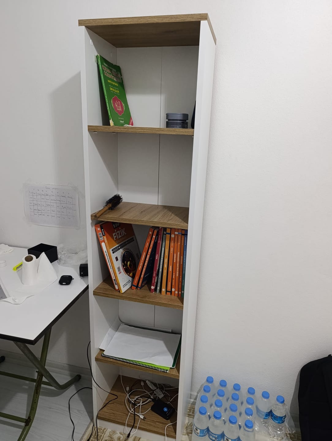 Customer photo review of Rani HC111 Kitaplık 5 Raflı Çalışma Odası Kütüphane Modern Duvar Rafı Beyaz - Sepet Ceviz