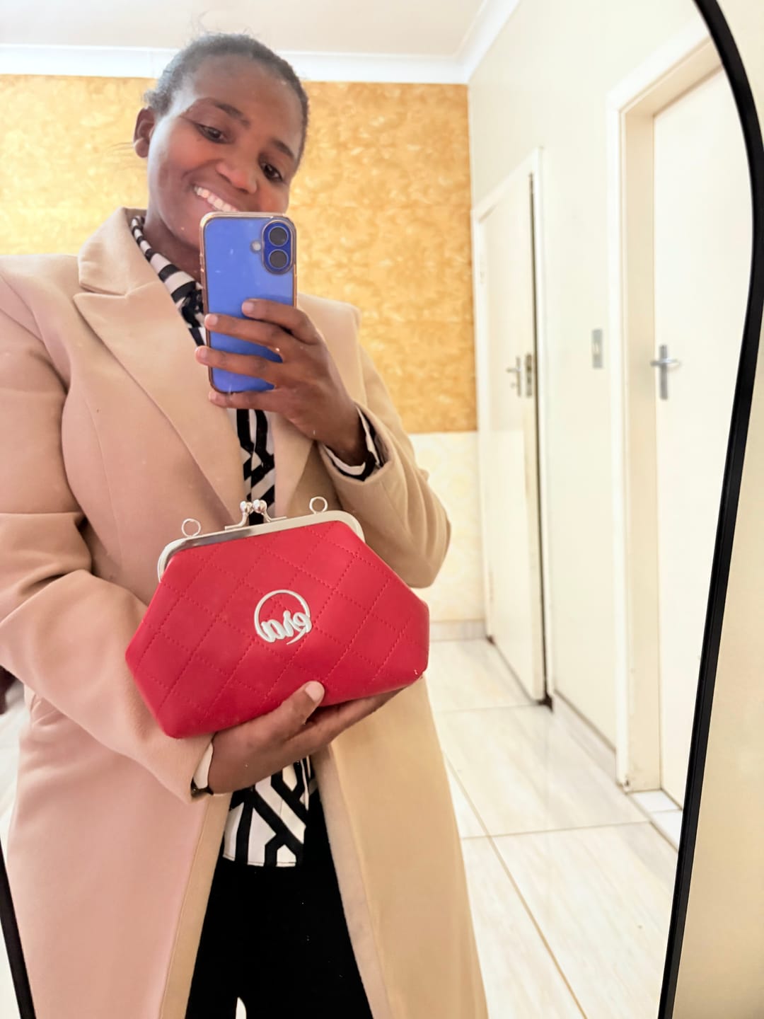 Customer photo review of ERA Mini Kisslock Chain Bag – Red