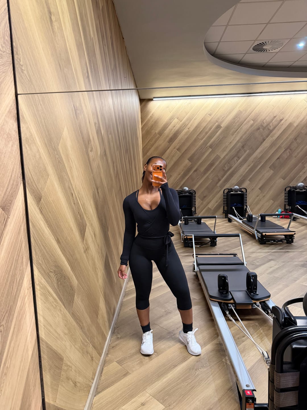 Customer photo review of Black Capri Leggings