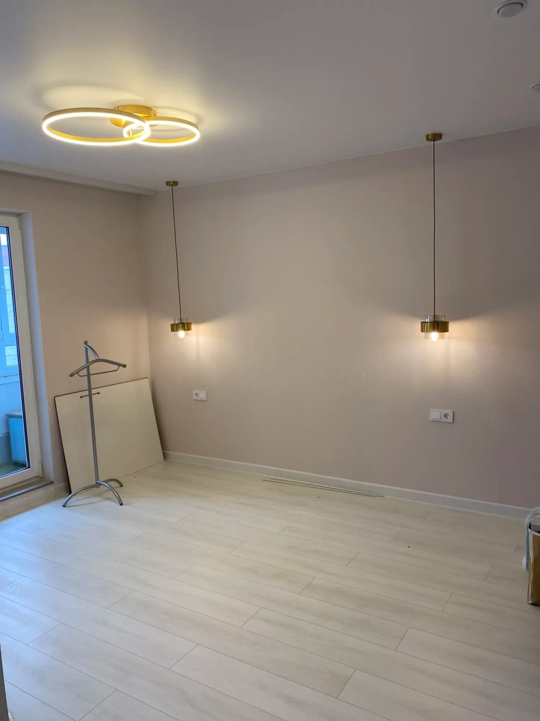 Customer photo review of Amber Cylinder Pendant Light for Kitchen Island, 20 cm