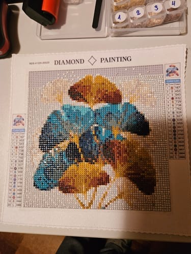 Customer photo review of Abstract Ginkgo and Monstera Bouquet | Diamond Painting Kit