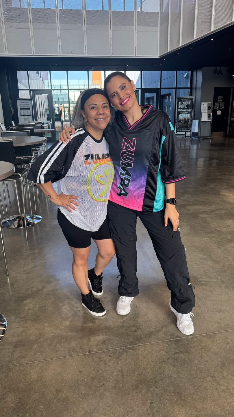 Customer photo review of Electric Feel Oversized Mesh Raglan Top
