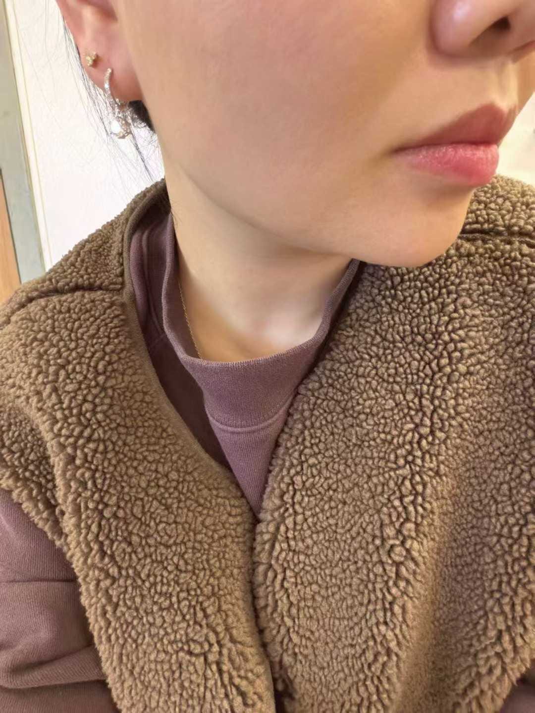 Customer photo review of Diamond Hoop Earrings 0.5ctw