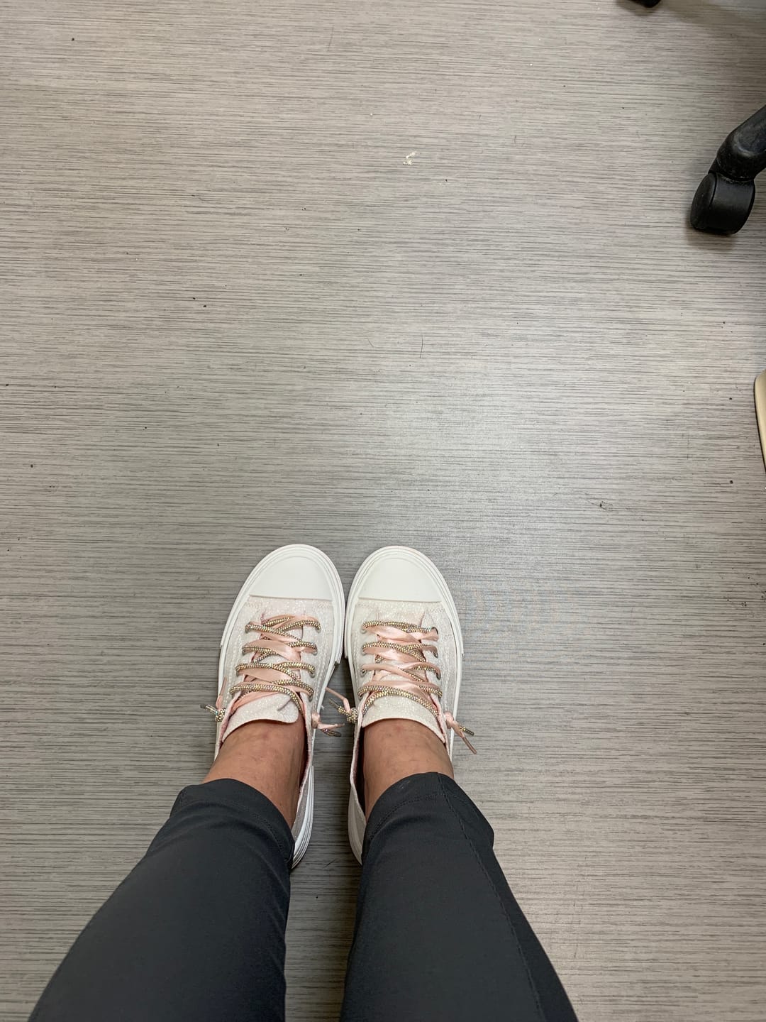 Customer photo review of Very G White Glitter Aman Mary's Version Sneakers