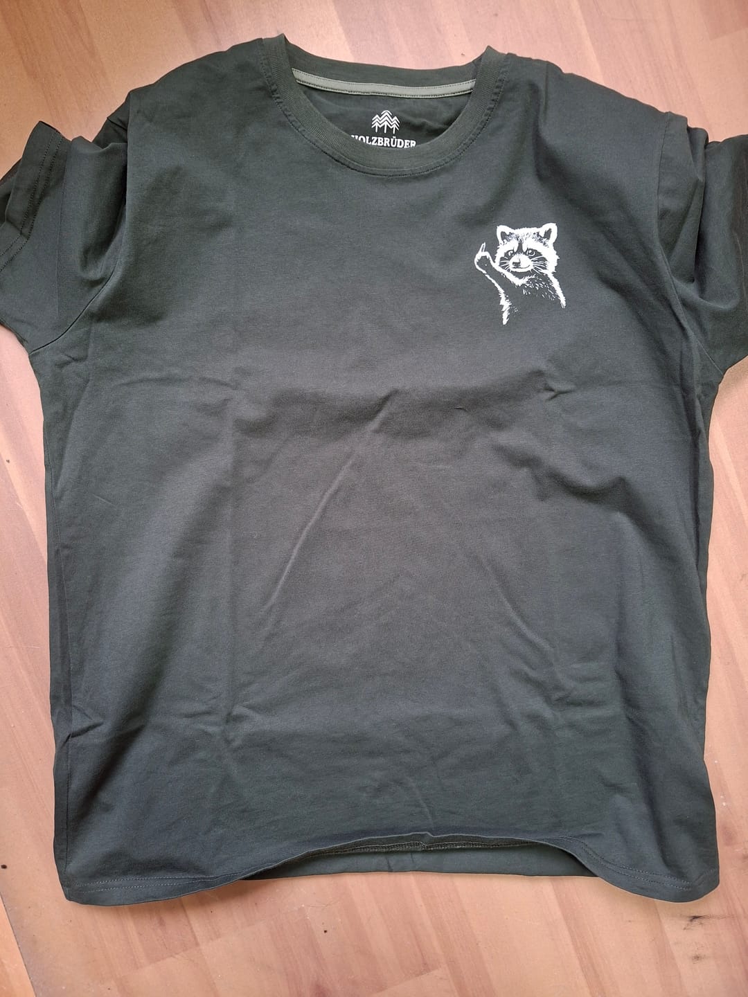 Customer photo review of Holzbrüder® Originals - Frecher Waschbär Bio Herren Shirt