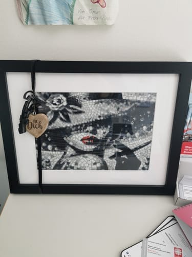 Customer photo review of Woman in a Hat | Diamond Painting Kit