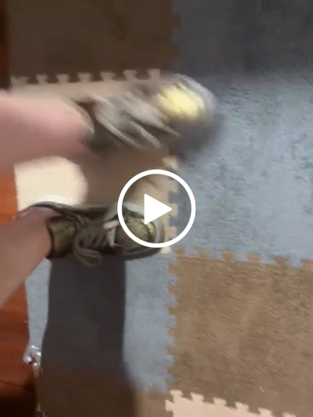 Customer video review of ZAPATILLA ADRIA DIRTY GOLD