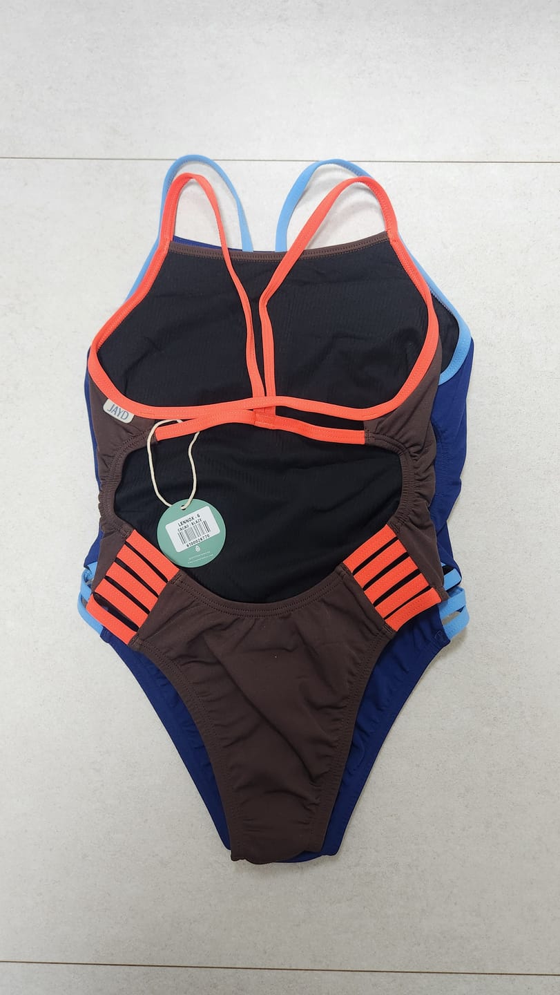 Customer photo review of LENNOX ONE PIECE - Cacao|Blaze