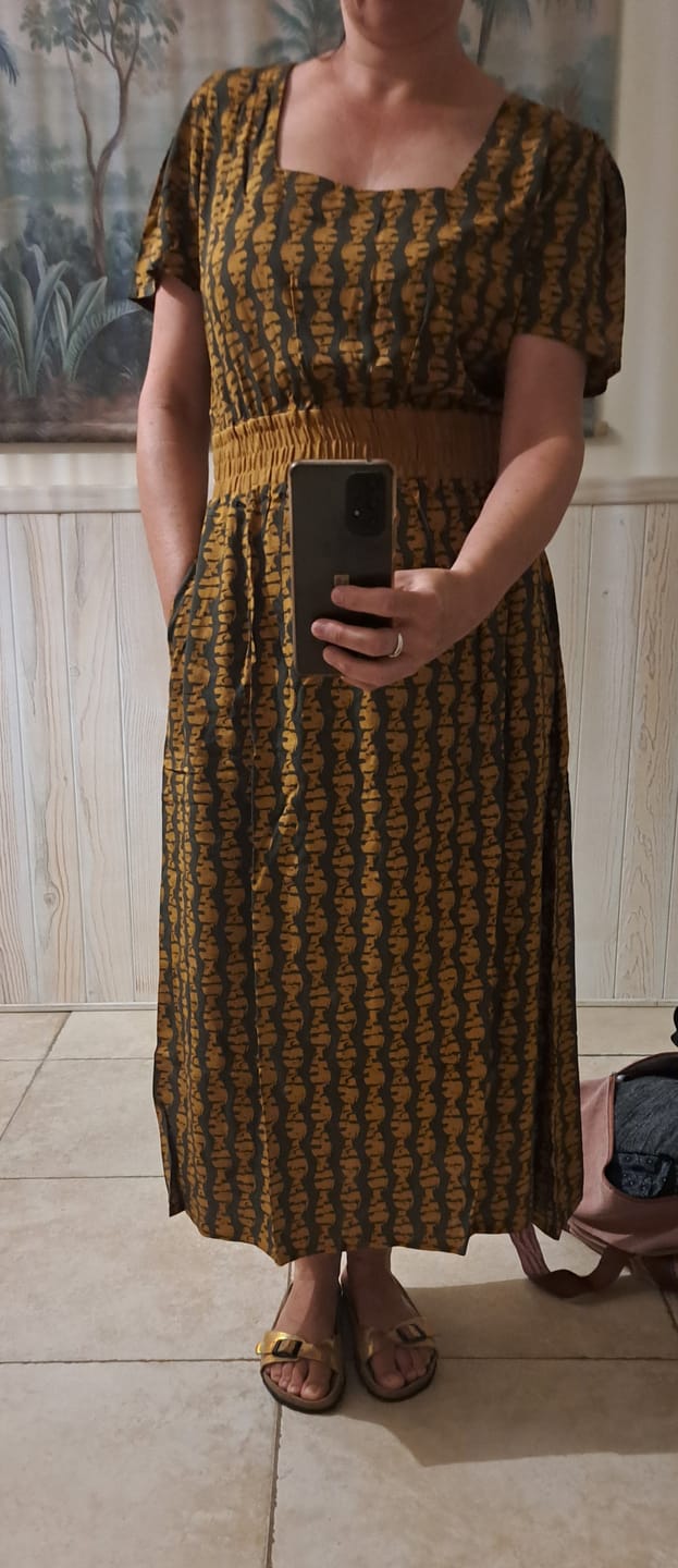 Customer photo review of Robe Stella - viscose batik kaki camel
