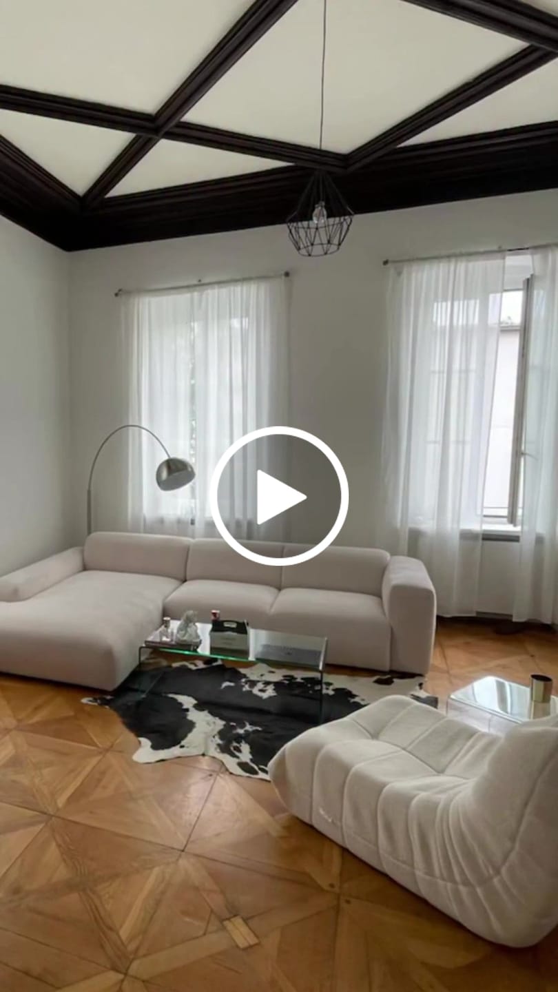 Customer video review of Bauhaus 9-Light Round Drum Tiered Crystal Chandelier