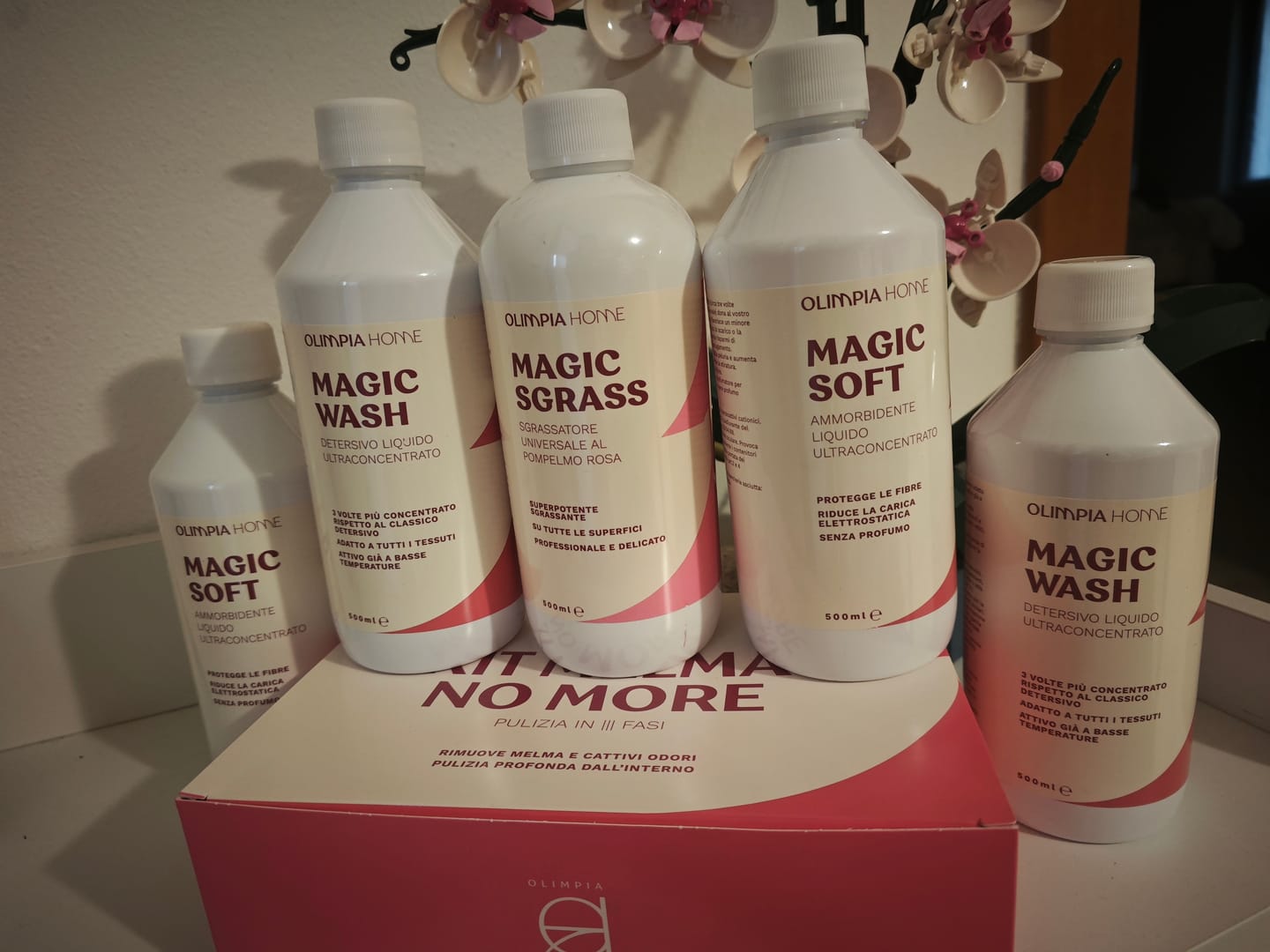 Customer photo review of Magic Wash Liquido - Il Detersivo Professionale per un Bucato Perfetto