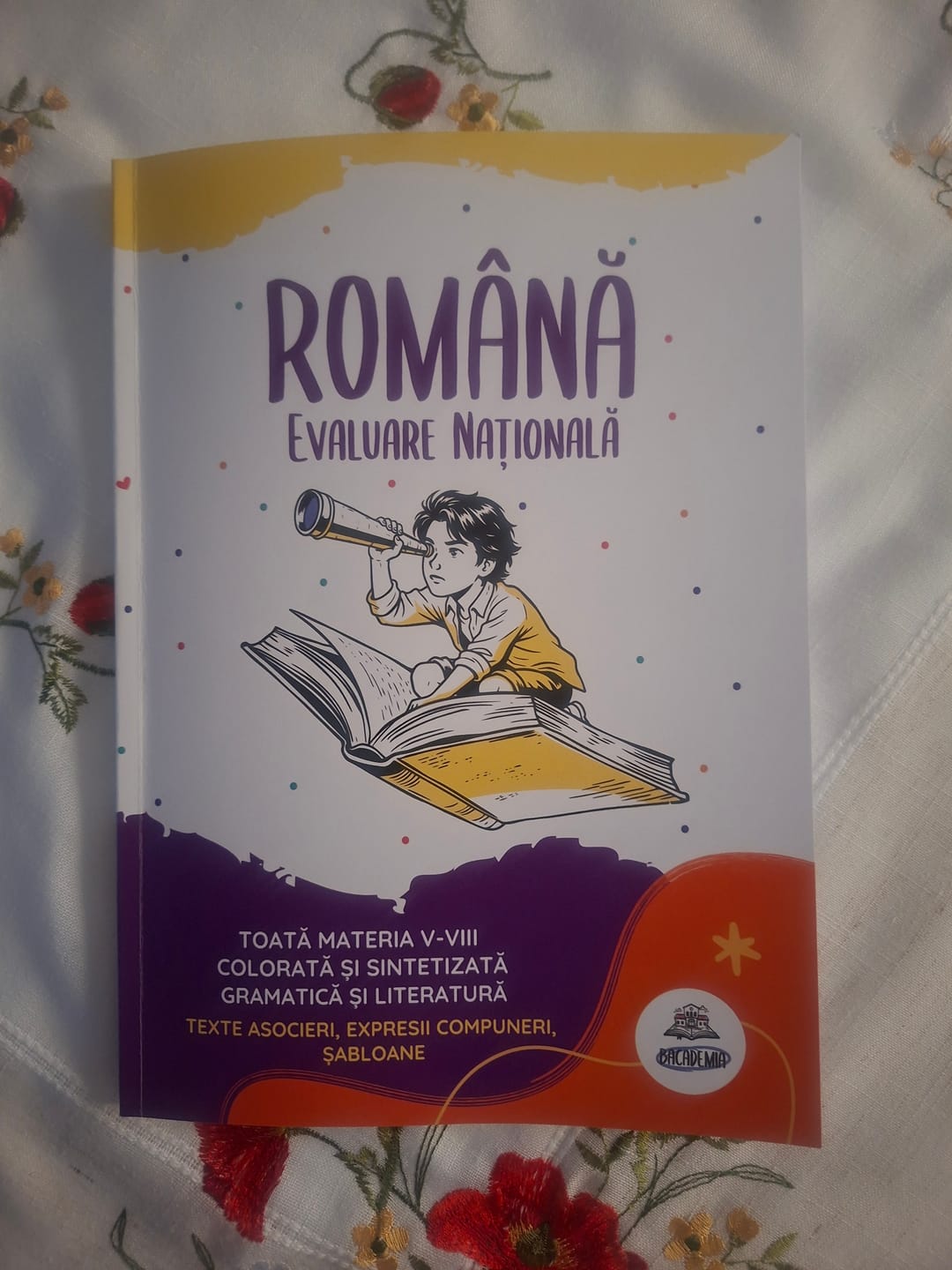 Customer photo review of Carte Română Evaluare Națională - Bacademia (Toată Materia V-VIII: Gramatică și Literatură)