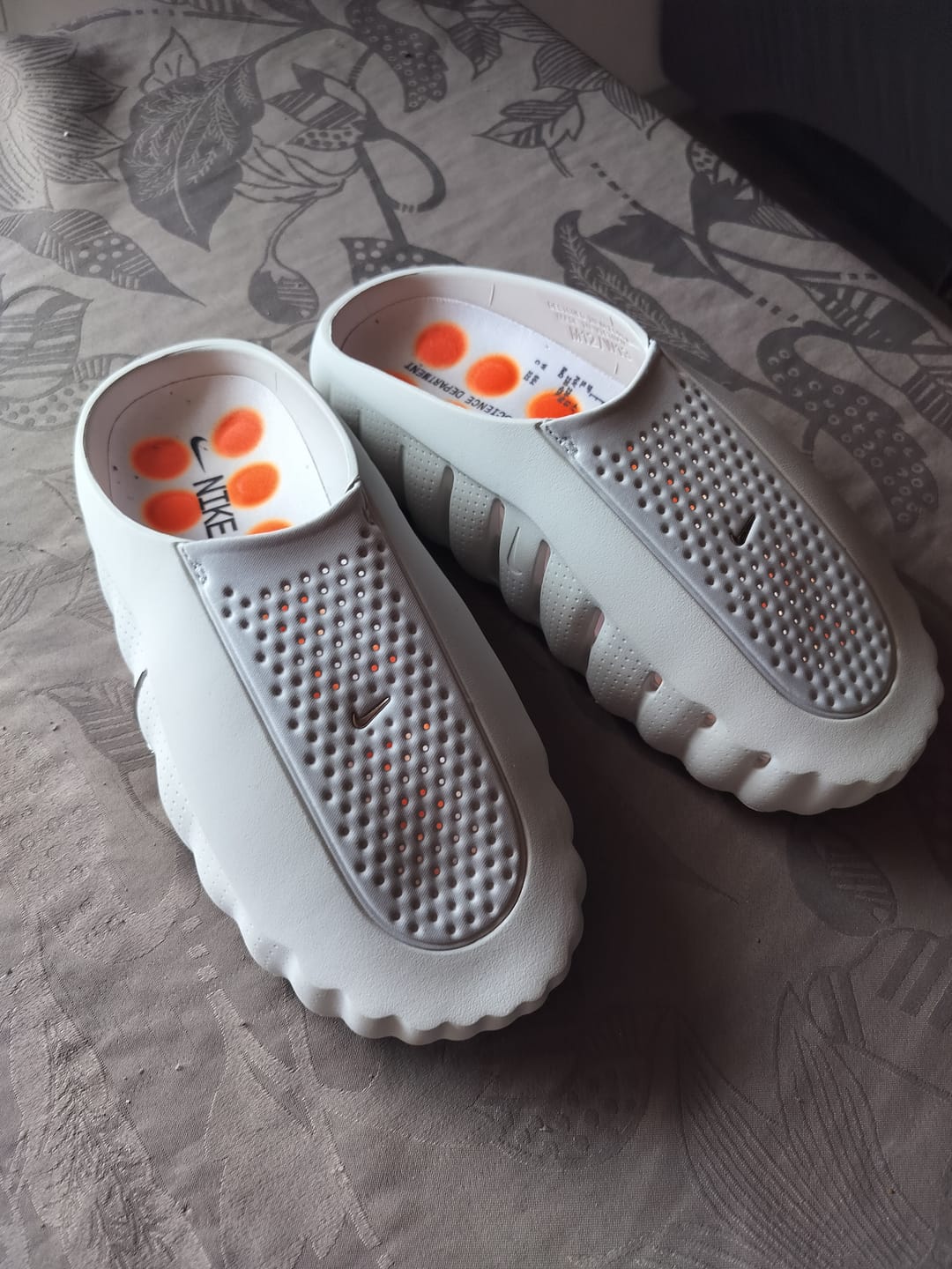 Customer photo review of Nike Mind 001 - Light Smoke Grey
