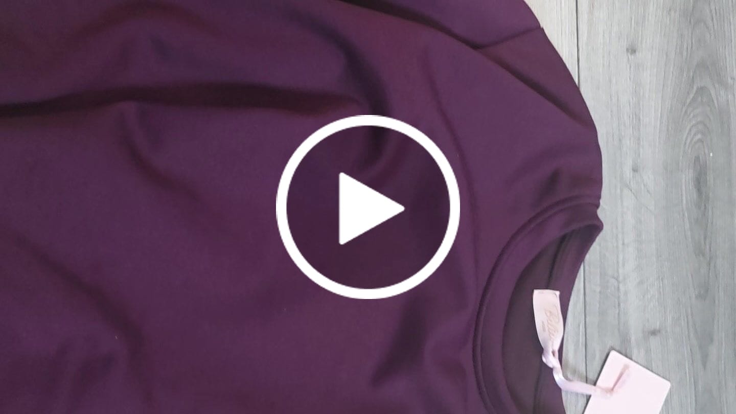 Customer video review of Butterstoff Pullover mit Gummizug unten pflaume